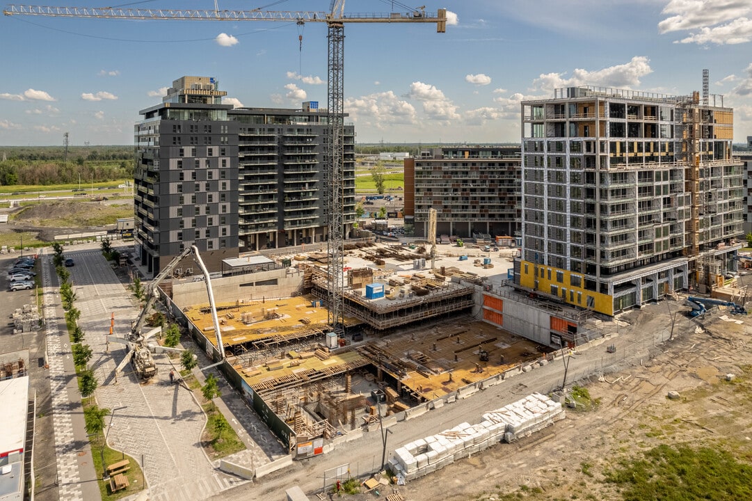 Oria Condominiums in Brossard, QC - Building Photo