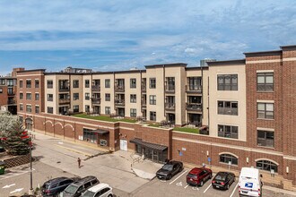 Eat Street Flats & Market in Minneapolis, MN - Foto de edificio - Building Photo