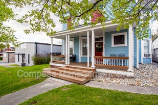 813 Hall of Fame Dr in Knoxville, TN - Building Photo