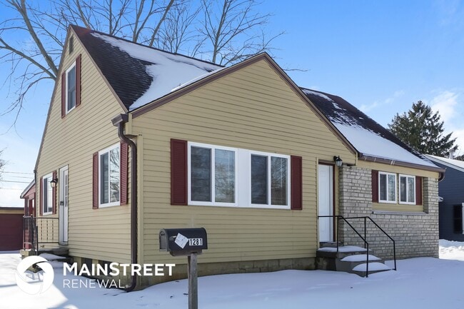 property at 1281 Frisbee Dr