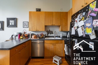 1446 N Leavitt St, Unit 3F in Chicago, IL - Foto de edificio - Building Photo