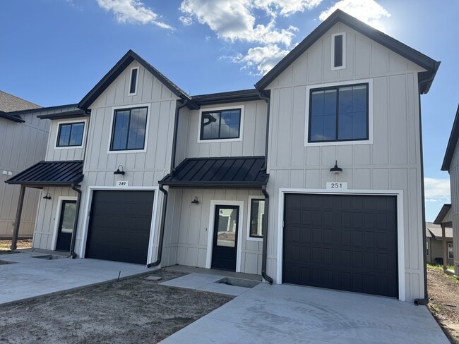 property at 251 N Richards Ave