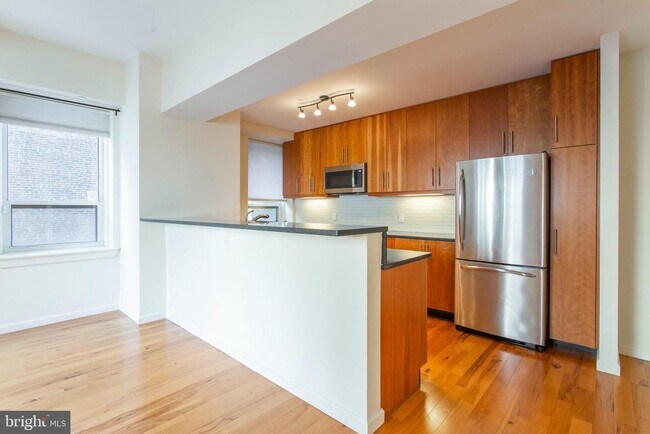 1425 Locust St in Philadelphia, PA - Building Photo - Building Photo