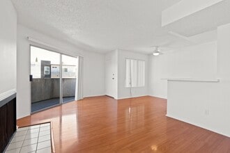 3685 Watseka Ave in Los Angeles, CA - Foto de edificio - Building Photo