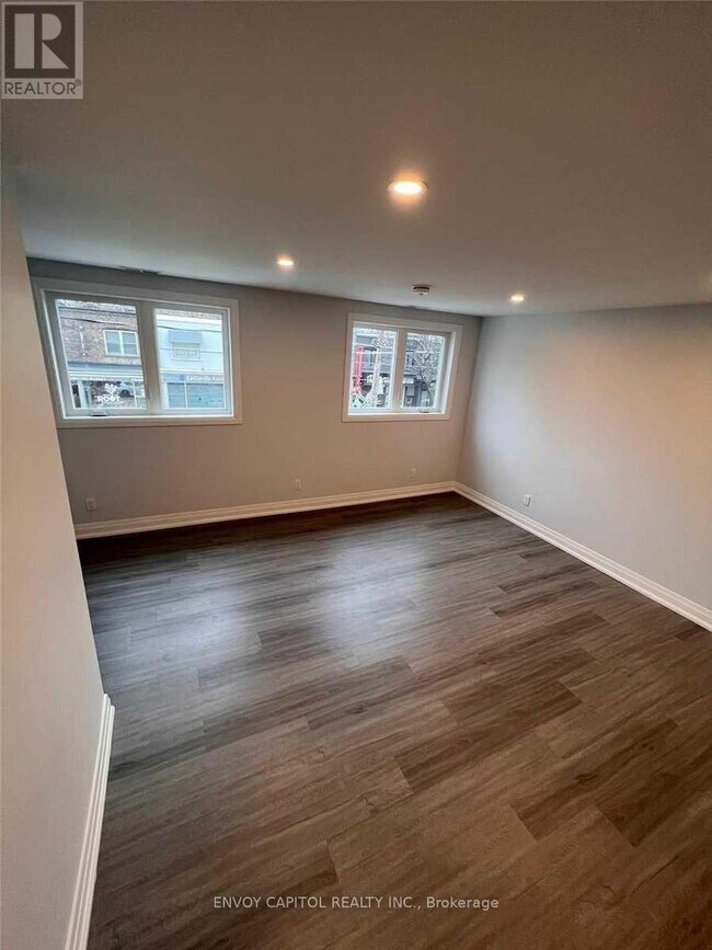 1179 Queen St E in Toronto, ON - Building Photo - Building Photo