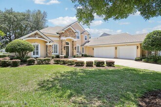 717 E Dorchester Dr in Jacksonville, FL - Building Photo - Building Photo