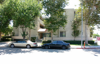 466 Milford St in Glendale, CA - Building Photo - Building Photo