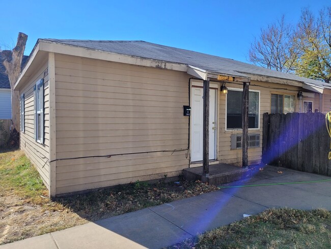 1945 S Palisade St in Wichita, KS - Building Photo - Building Photo