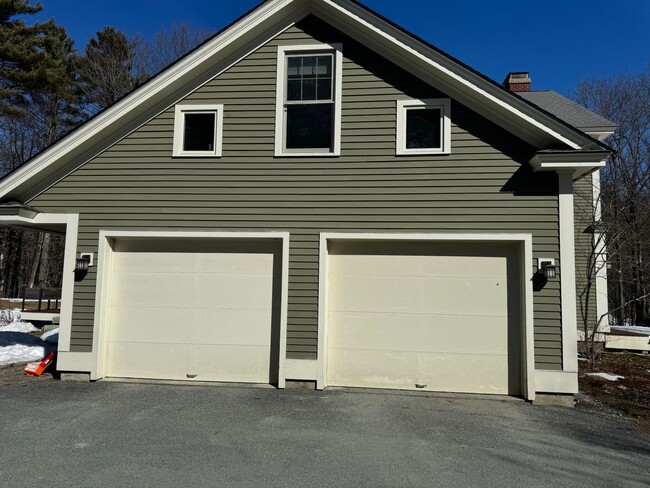 5 Twin Brooks Dr in Hanover, NH - Building Photo - Building Photo