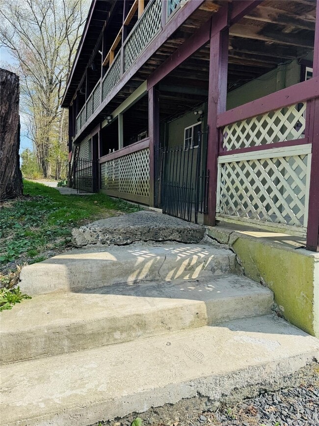 property at 152 Forest Glen Rd