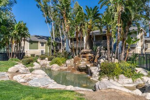 River Oaks in Riverside, CA - Building Photo