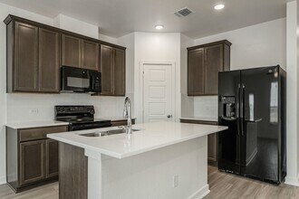 8418 Adelaide Dr in Temple, TX - Building Photo - Building Photo