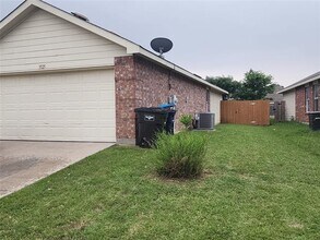 5525 Parkview Hills Ln in Fort Worth, TX - Building Photo - Building Photo