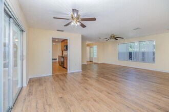 140 Teresa Ln in Merritt Island, FL - Building Photo - Building Photo
