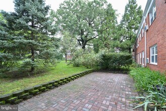 3436 Martha Custis Dr in Alexandria, VA - Building Photo - Building Photo