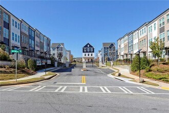 1436 Creekside Cir NW in Atlanta, GA - Building Photo - Building Photo