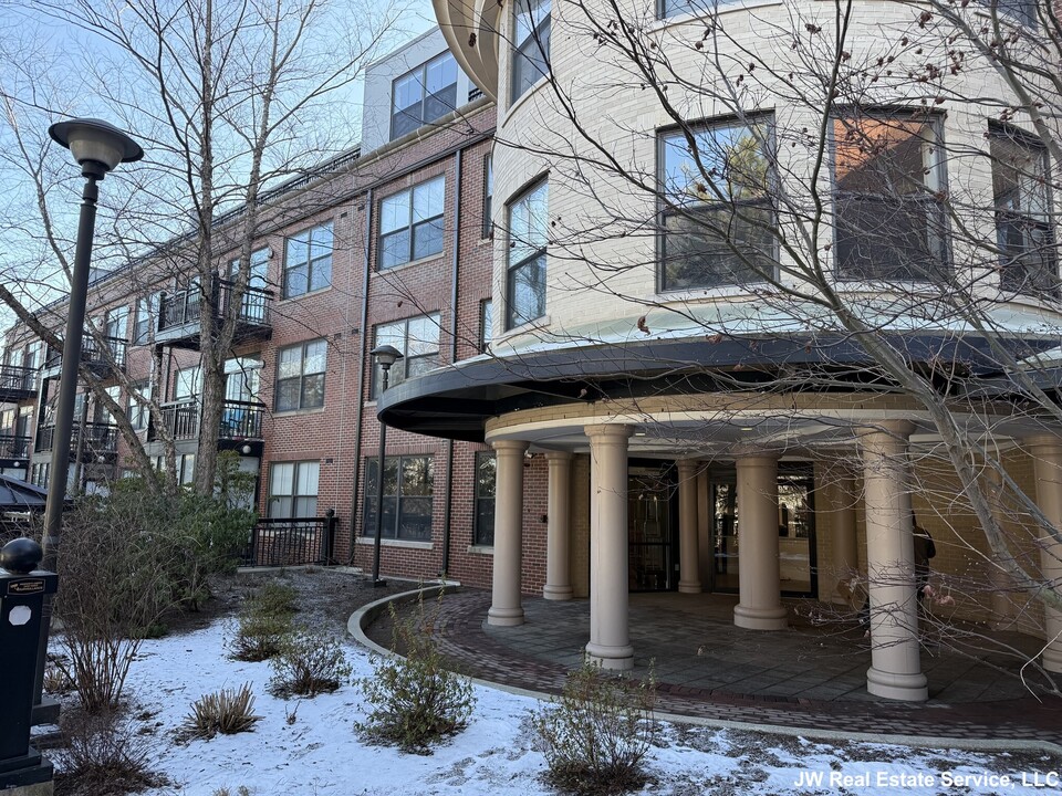 110 Cypress St in Brookline, MA - Foto de edificio