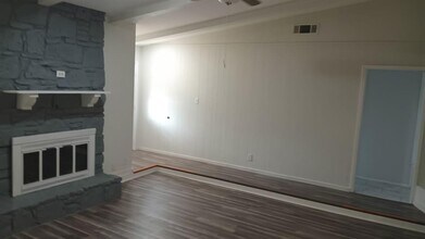 9405 Newberry Dr in Austin, TX - Building Photo - Building Photo