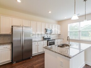 4817 Chutney Dr in Nashville, TN - Foto de edificio - Building Photo