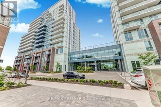10 Honeycrisp Cres in Vaughan, ON - Building Photo - Building Photo