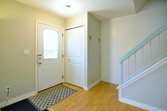 3479 Burbank Dr, Unit 93 in Ann Arbor, MI - Building Photo - Building Photo