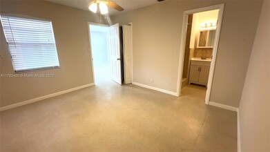 432 NE 22nd Ave, Unit 65 St. Thomas in Pompano Beach, FL - Building Photo - Building Photo