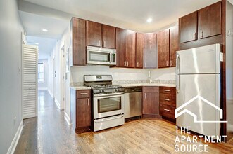 2019 N Hoyne Ave in Chicago, IL - Building Photo - Building Photo