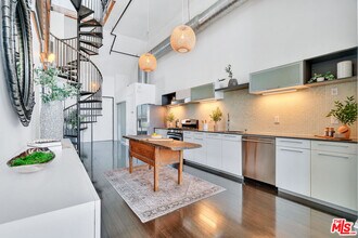 4115 Glencoe Ave in Marina Del Rey, CA - Building Photo - Building Photo