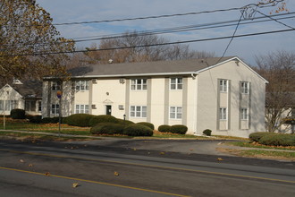 University Park Place in Des Moines, IA - Building Photo - Building Photo