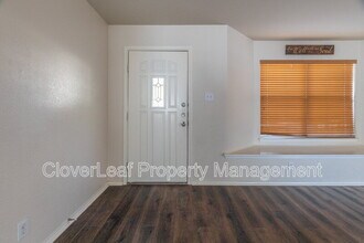 11023 Barclay Point in San Antonio, TX - Building Photo - Building Photo