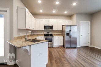 1241 Denver Dr, Unit 0206 in Centerton, AR - Foto de edificio - Building Photo