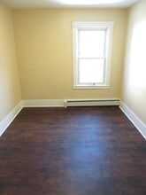123 Endicott St, Unit #2 in Worcester, MA - Foto de edificio - Building Photo