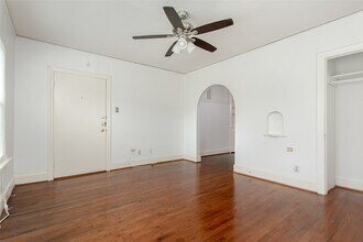 5900 Oram St, Unit 5 in Dallas, TX - Building Photo - Building Photo