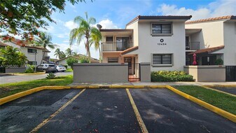 13454 SW 62nd St in Miami, FL - Building Photo