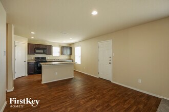 4519 Heathers Cross in Saint Hedwig, TX - Building Photo - Building Photo