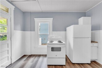 204 Broad Ave NW in Canton, OH - Building Photo - Building Photo