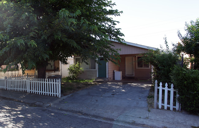 2602-2620 Franklyn Way in West Sacramento, CA - Building Photo - Building Photo