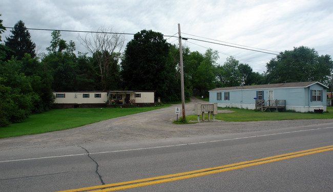 Pineridge Mobile Home Park in Nelliston, NY - Building Photo - Building Photo