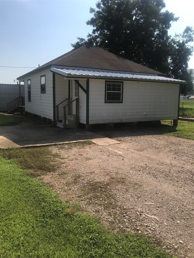 2443 Precinct Line Rd in Richmond, TX - Building Photo - Building Photo