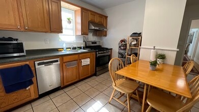 76 Providence St, Unit FL 1 in Providence, RI - Foto de edificio - Building Photo