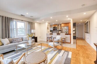 123 W Barre St, Unit 305 in Baltimore, MD - Building Photo - Building Photo