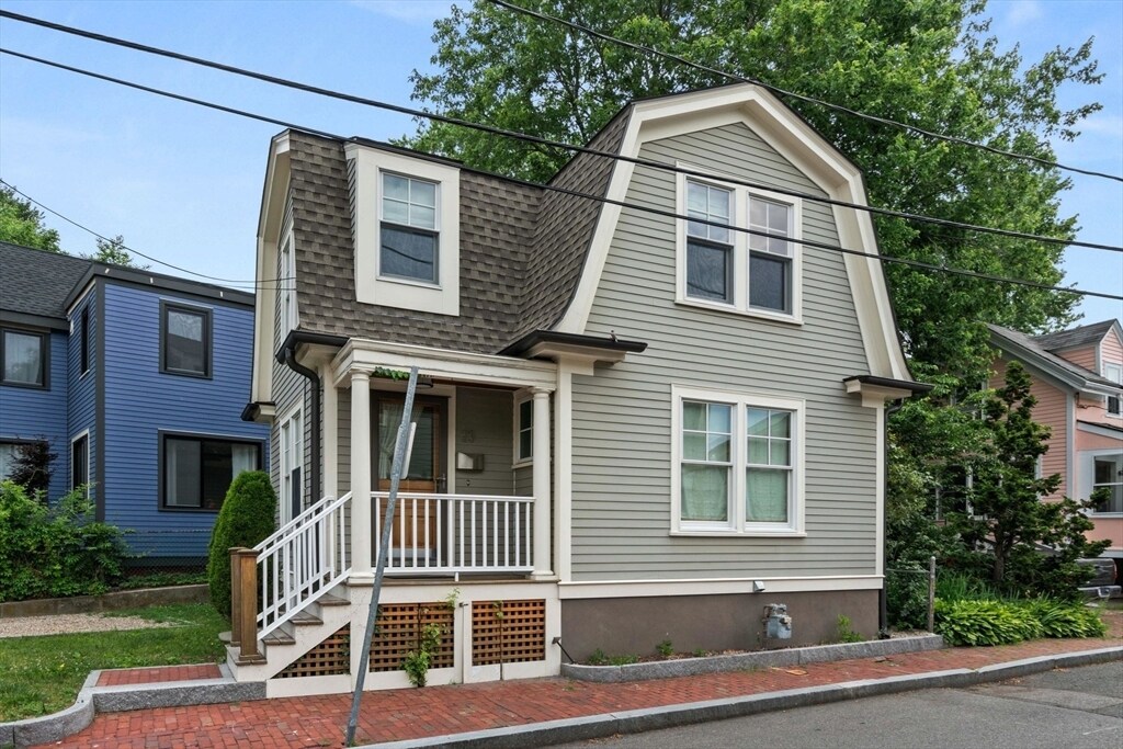 23 Bellis Cir in Cambridge, MA - Building Photo