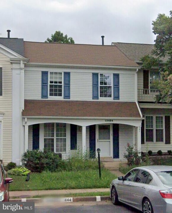 13484 Old Dairy Ct in Herndon, VA - Building Photo