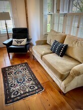 29 New City St in Essex, CT - Building Photo - Building Photo