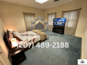 112 Silver St in Waterville, ME - Building Photo - Building Photo