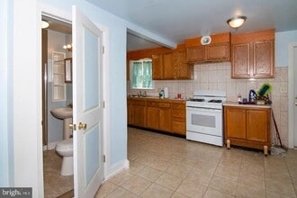 330-332-332 E Broadway in Salem, NJ - Building Photo - Building Photo