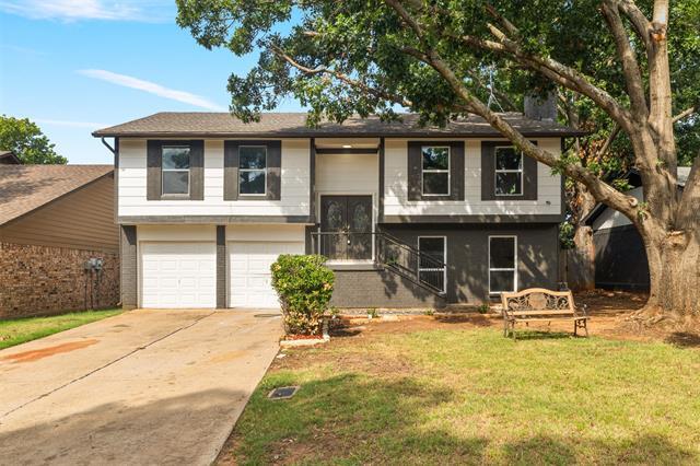 4421 Bluestem St in Flower Mound, TX - Building Photo