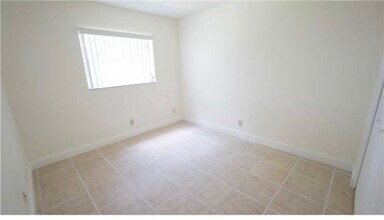 5186 NE 6th Ave in Oakland Park, FL - Building Photo - Building Photo