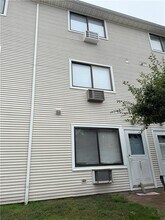 66 Girard Ave in Newport, RI - Building Photo - Building Photo
