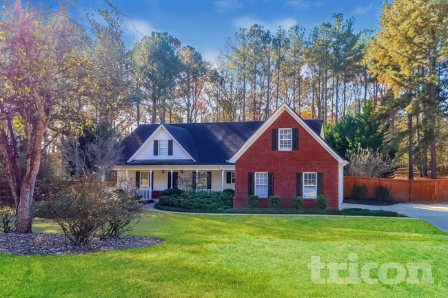 property at 204 Cobblestone Ln